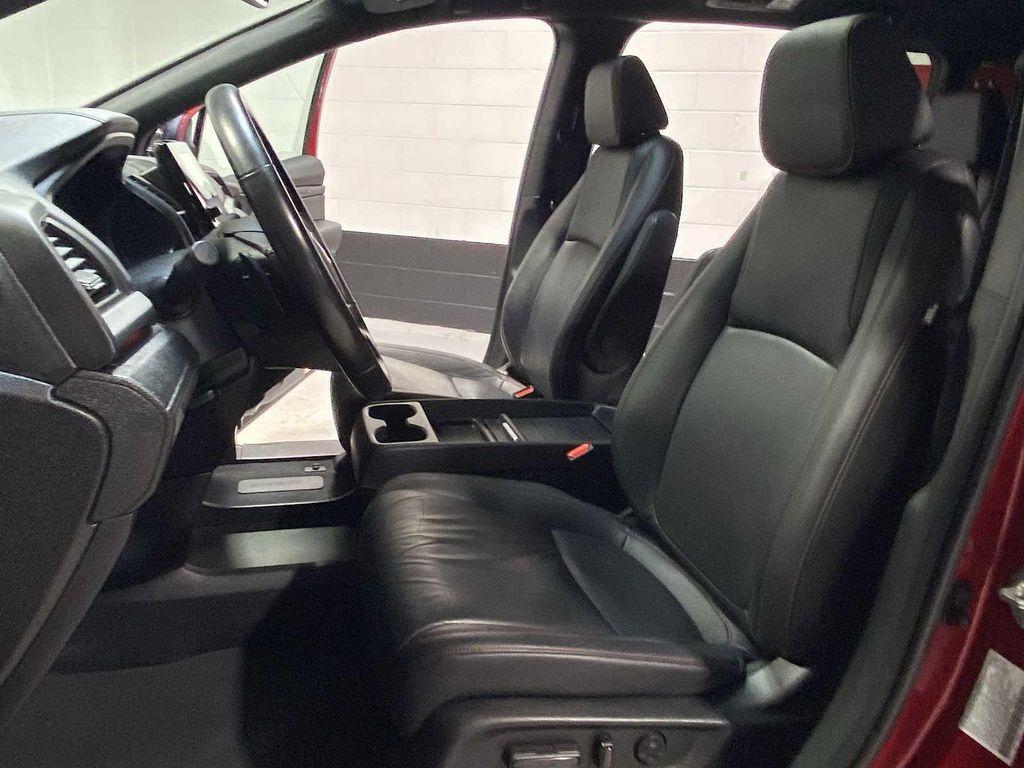 used 2023 Honda Odyssey car, priced at $33,580