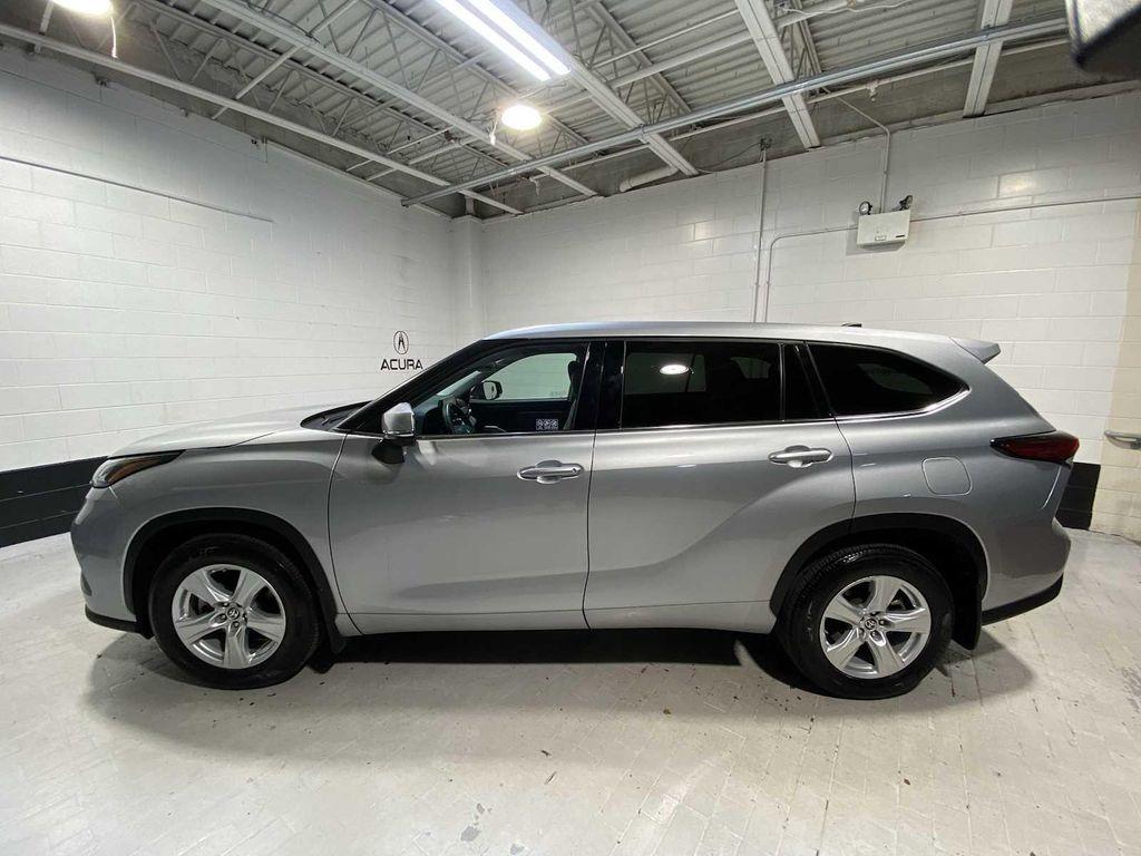 used 2022 Toyota Highlander car, priced at $29,780