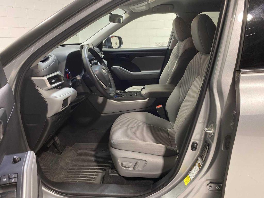 used 2022 Toyota Highlander car, priced at $29,780