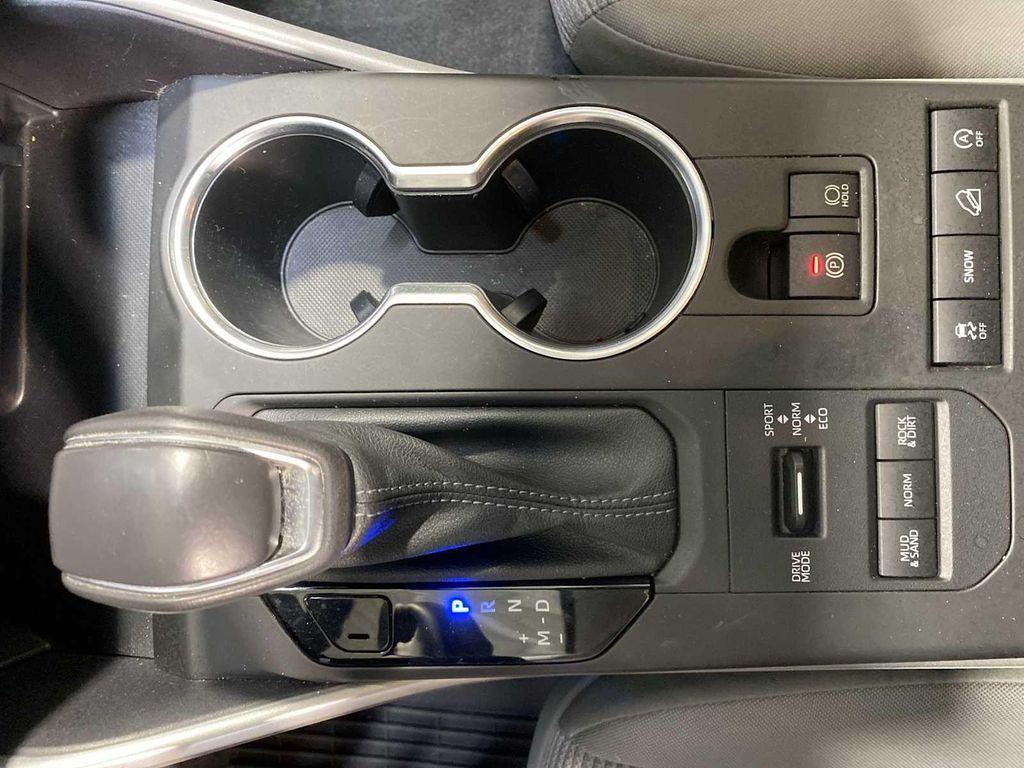 used 2022 Toyota Highlander car, priced at $29,780