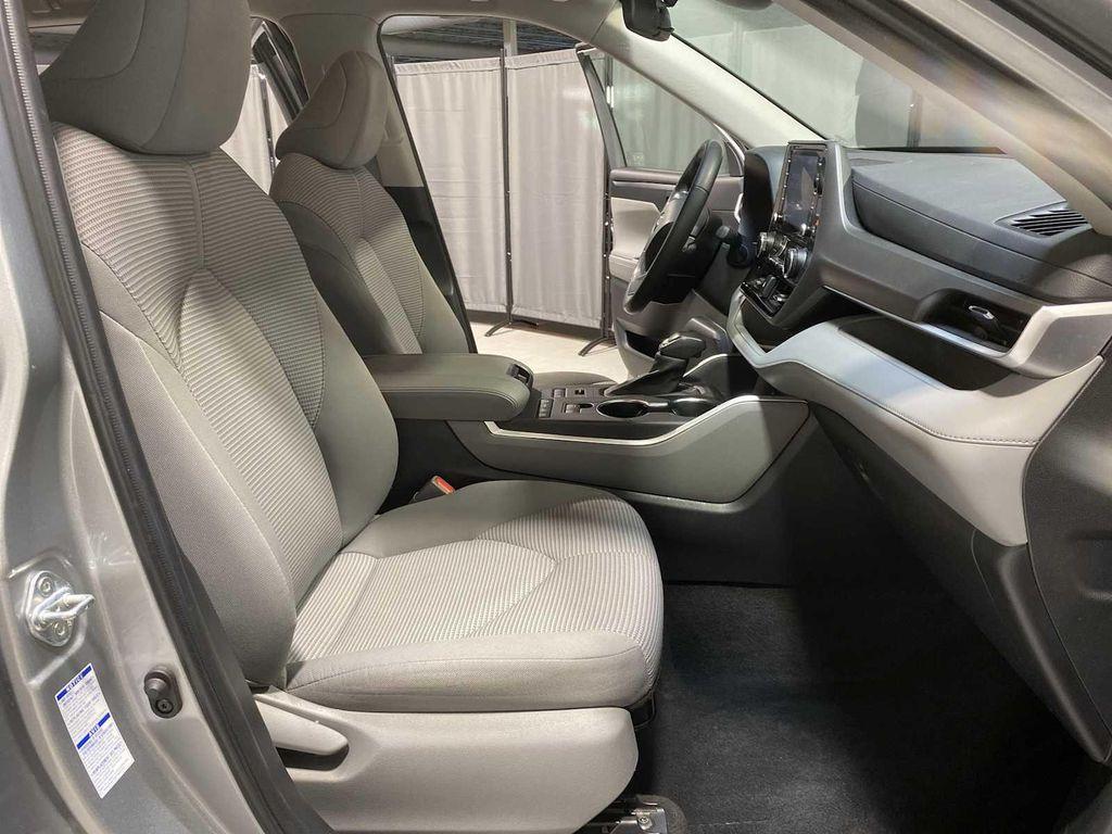 used 2022 Toyota Highlander car, priced at $29,780