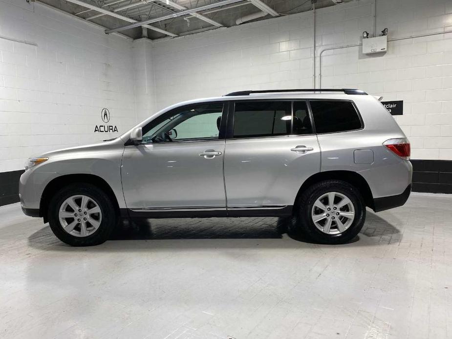 used 2013 Toyota Highlander car, priced at $15,750