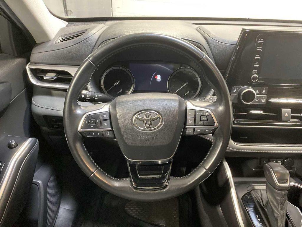 used 2021 Toyota Highlander car, priced at $28,980
