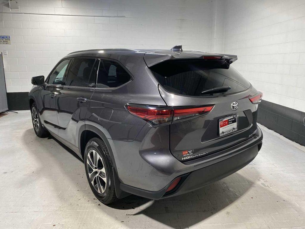 used 2021 Toyota Highlander car, priced at $28,980