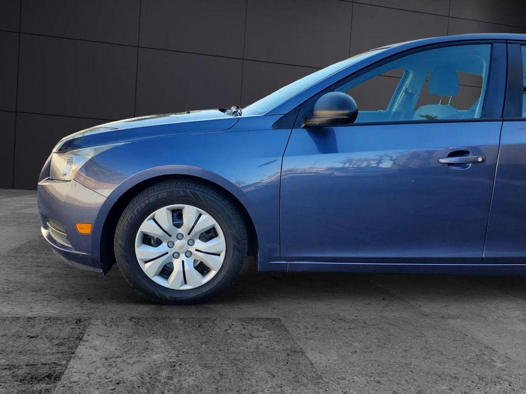 used 2014 Chevrolet Cruze car, priced at $5,999
