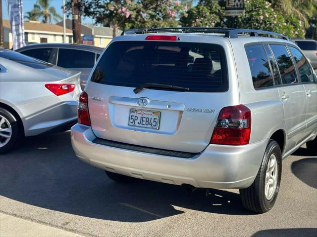 used 2005 Toyota Highlander car, priced at $5,999