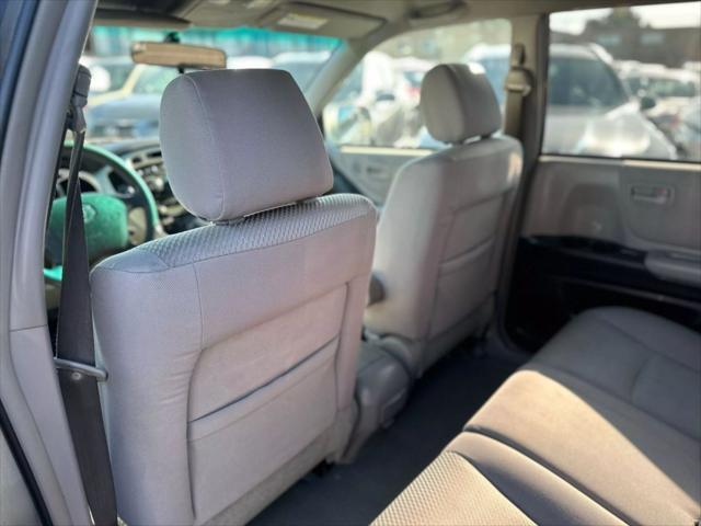 used 2005 Toyota Highlander car, priced at $5,999