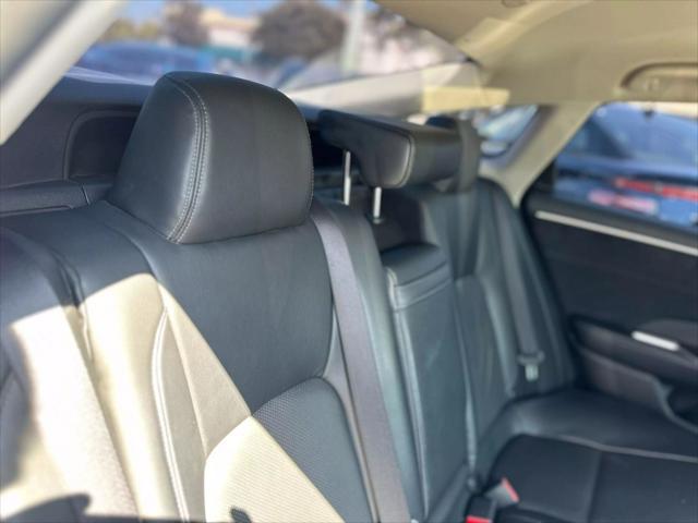 used 2019 Honda Clarity Plug-In Hybrid car, priced at $12,999