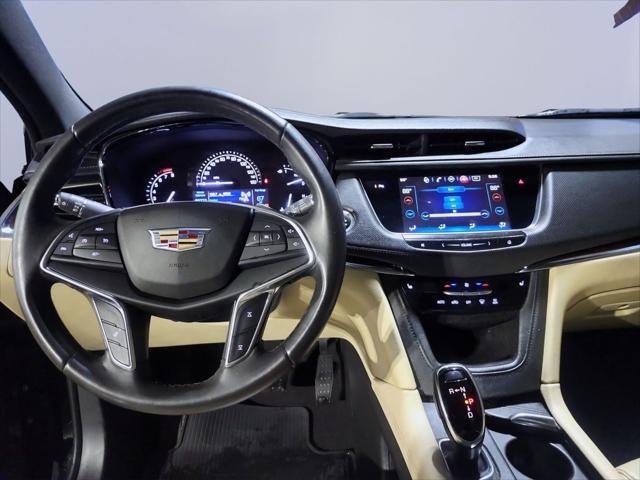 used 2017 Cadillac XT5 car