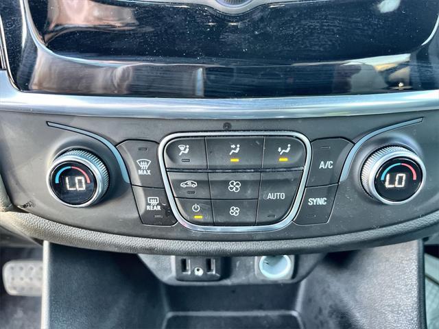 used 2022 Chevrolet Traverse car, priced at $29,998