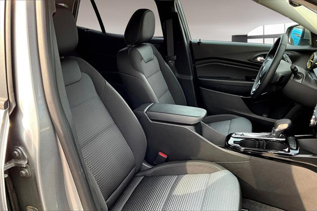 new 2025 Chevrolet Trax car, priced at $25,584