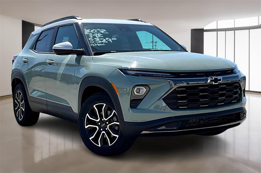 new 2025 Chevrolet TrailBlazer car, priced at $32,500