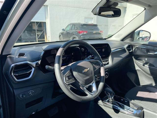 used 2025 Chevrolet TrailBlazer car, priced at $25,799