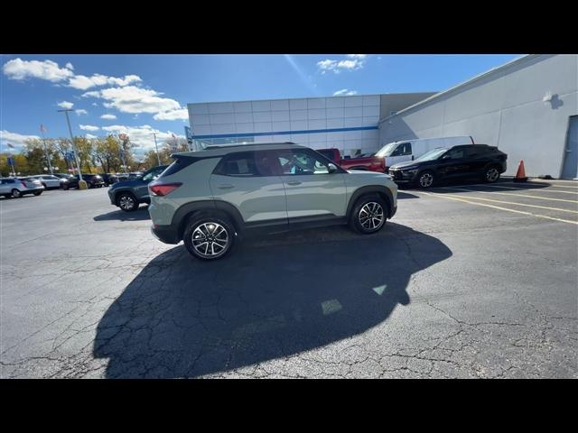 used 2025 Chevrolet TrailBlazer car, priced at $25,799