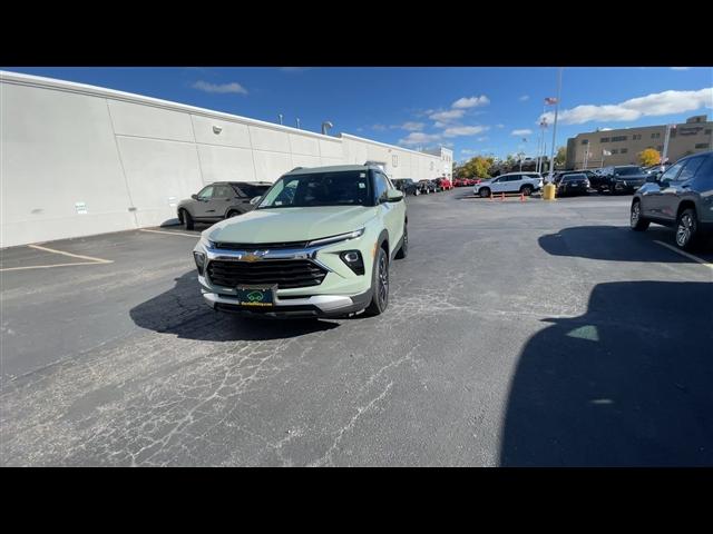 used 2025 Chevrolet TrailBlazer car, priced at $25,799