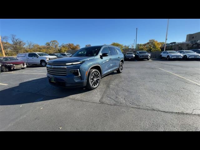 used 2025 Chevrolet Traverse car, priced at $39,699