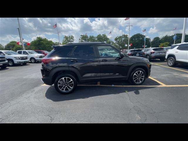 used 2025 Chevrolet TrailBlazer car, priced at $23,499