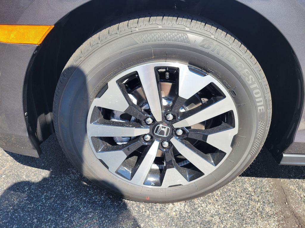 new 2026 Honda Odyssey car, priced at $45,685