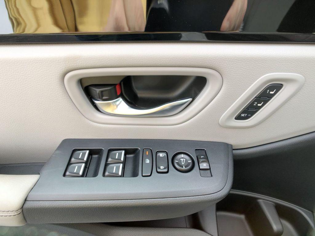 new 2025 Honda Pilot car, priced at $47,095