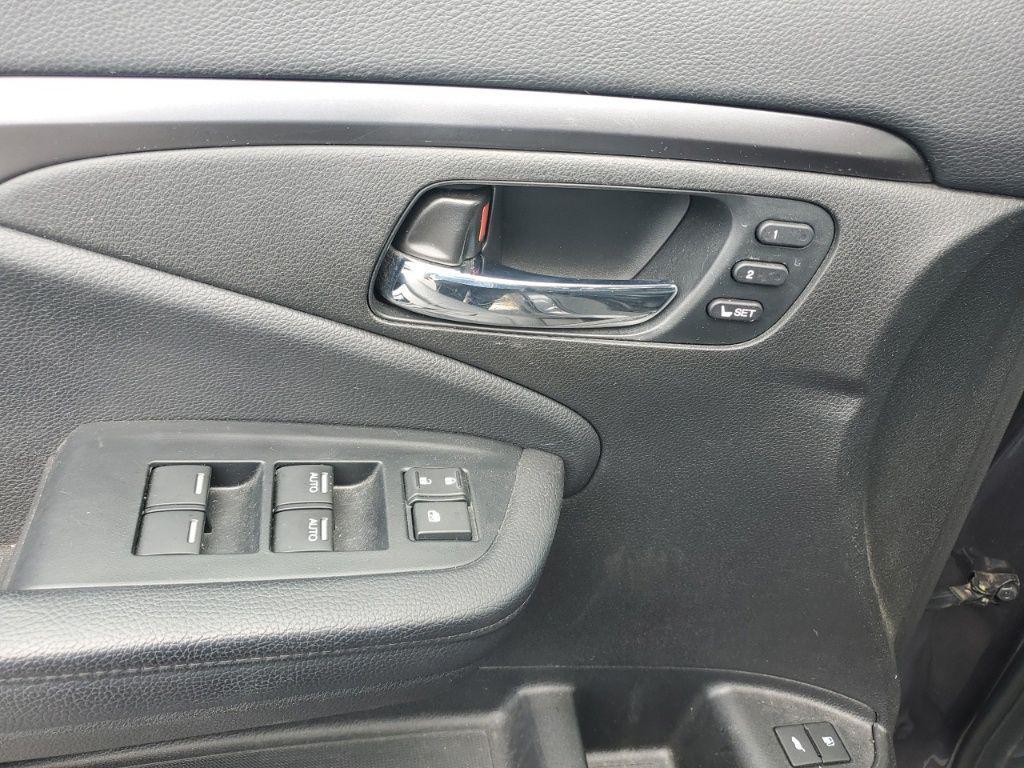 used 2022 Honda Pilot car, priced at $32,995