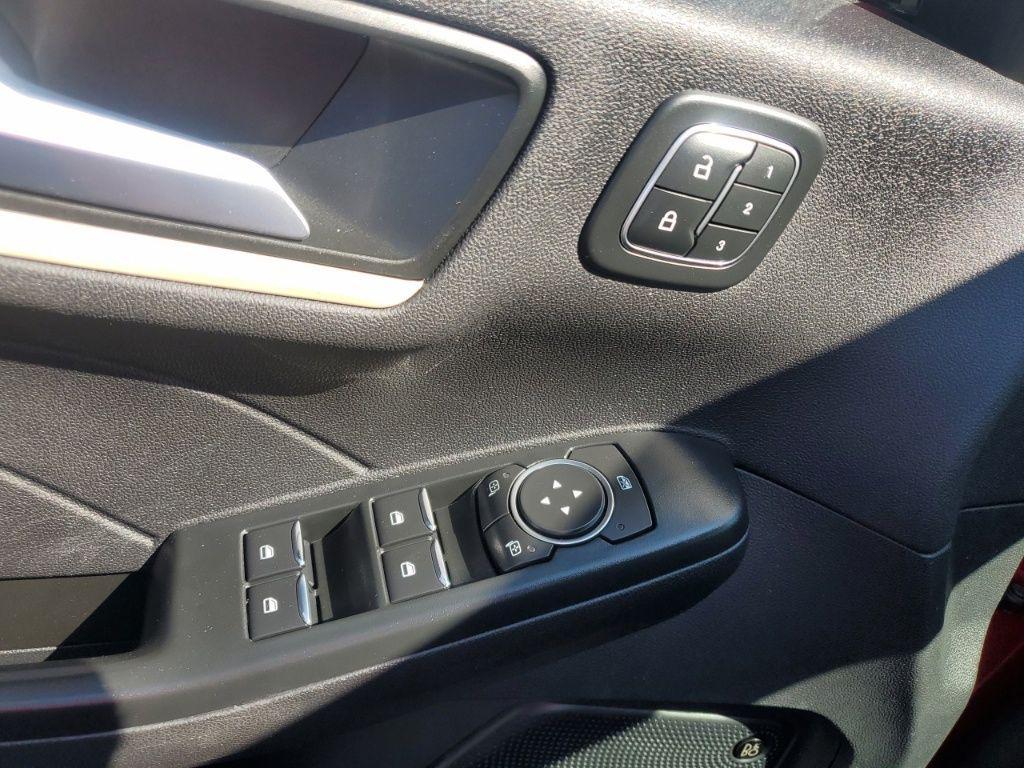 used 2022 Ford Escape car, priced at $23,995