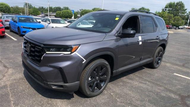 new 2025 Honda Pilot car, priced at $55,975