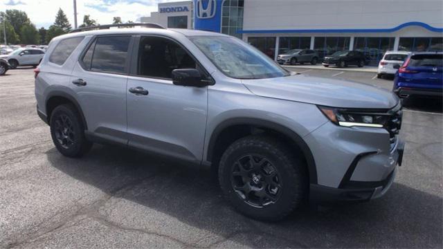 new 2025 Honda Pilot car, priced at $50,975