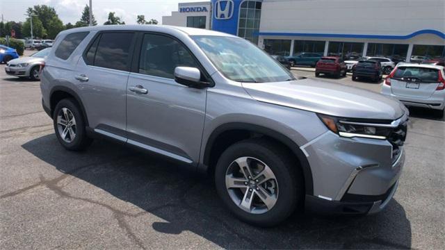 new 2025 Honda Pilot car, priced at $46,995