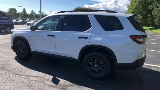 new 2025 Honda Pilot car, priced at $51,250