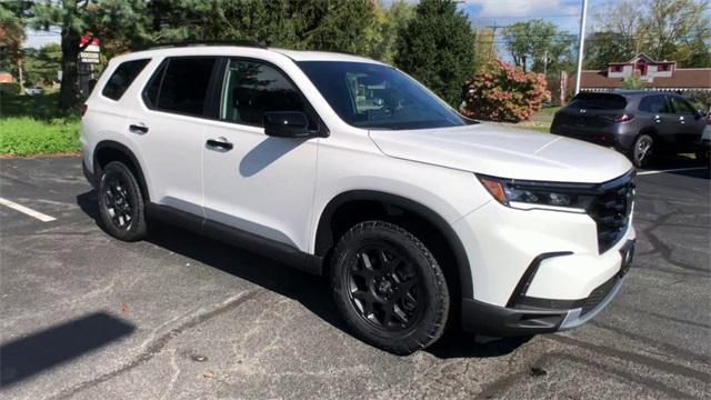 new 2025 Honda Pilot car, priced at $51,250