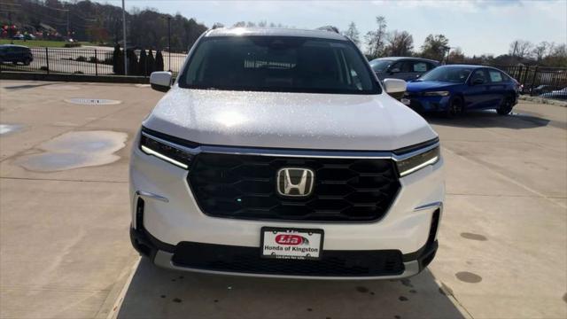 new 2025 Honda Pilot car, priced at $51,505
