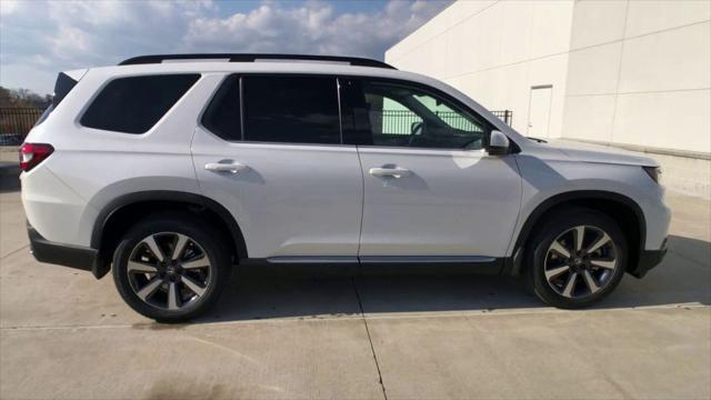 new 2025 Honda Pilot car, priced at $51,505