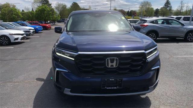 new 2025 Honda Pilot car, priced at $49,545