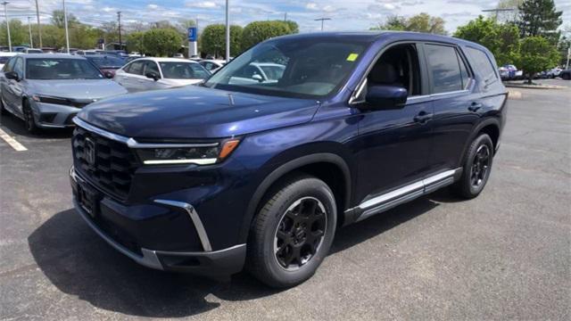 new 2025 Honda Pilot car, priced at $49,545