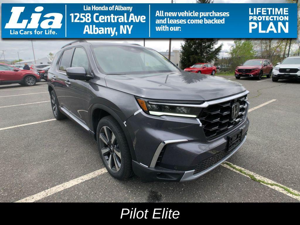 new 2025 Honda Pilot car, priced at $54,575