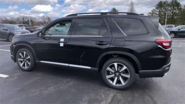 new 2025 Honda Pilot car, priced at $50,995