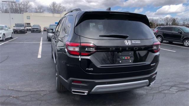 new 2025 Honda Pilot car, priced at $50,995