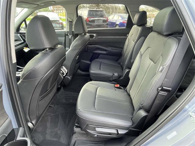 used 2025 Kia Sorento car, priced at $39,891