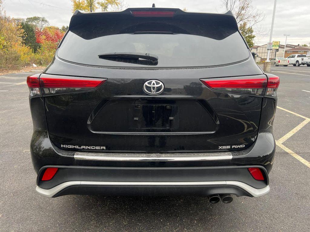 used 2022 Toyota Highlander car, priced at $35,937