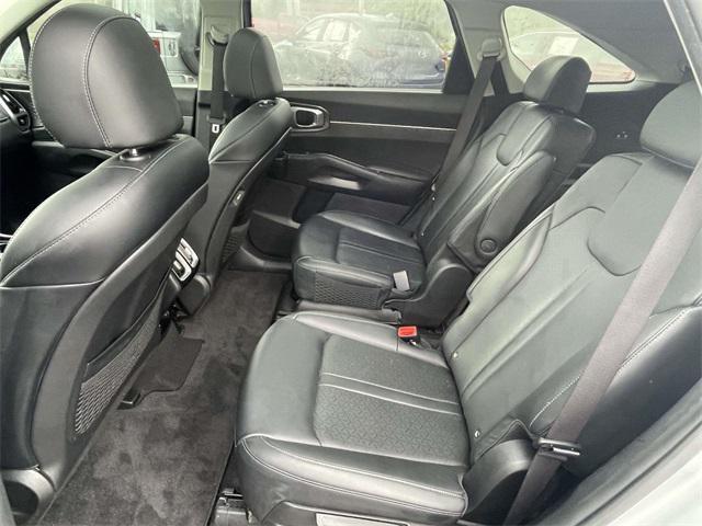 used 2022 Kia Sorento Hybrid car, priced at $26,500