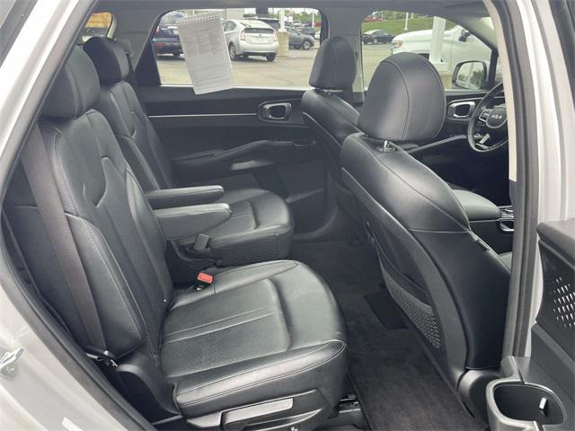used 2022 Kia Sorento Hybrid car, priced at $26,500
