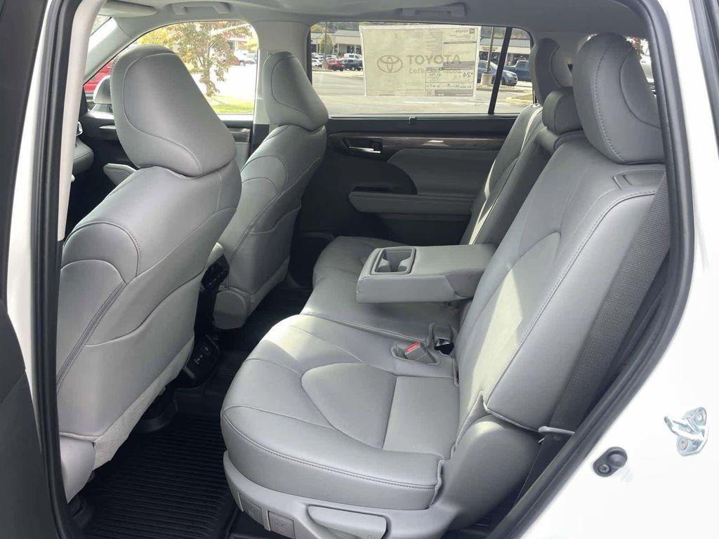 new 2026 Toyota Highlander car, priced at $51,168