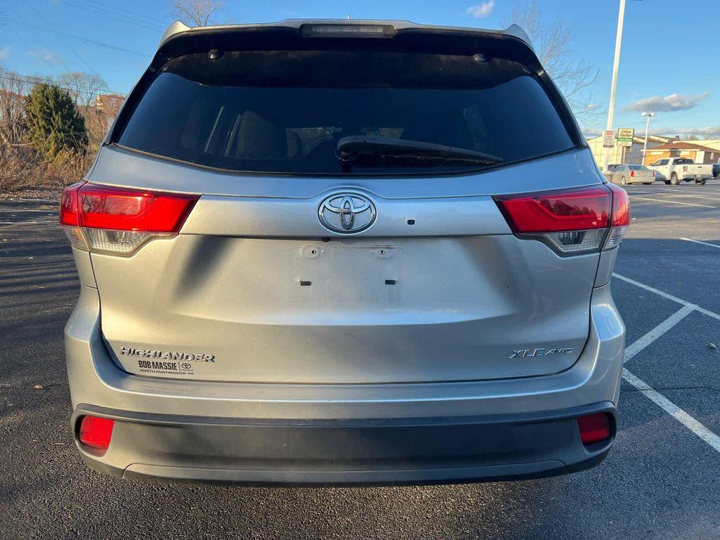 used 2018 Toyota Highlander car, priced at $22,428
