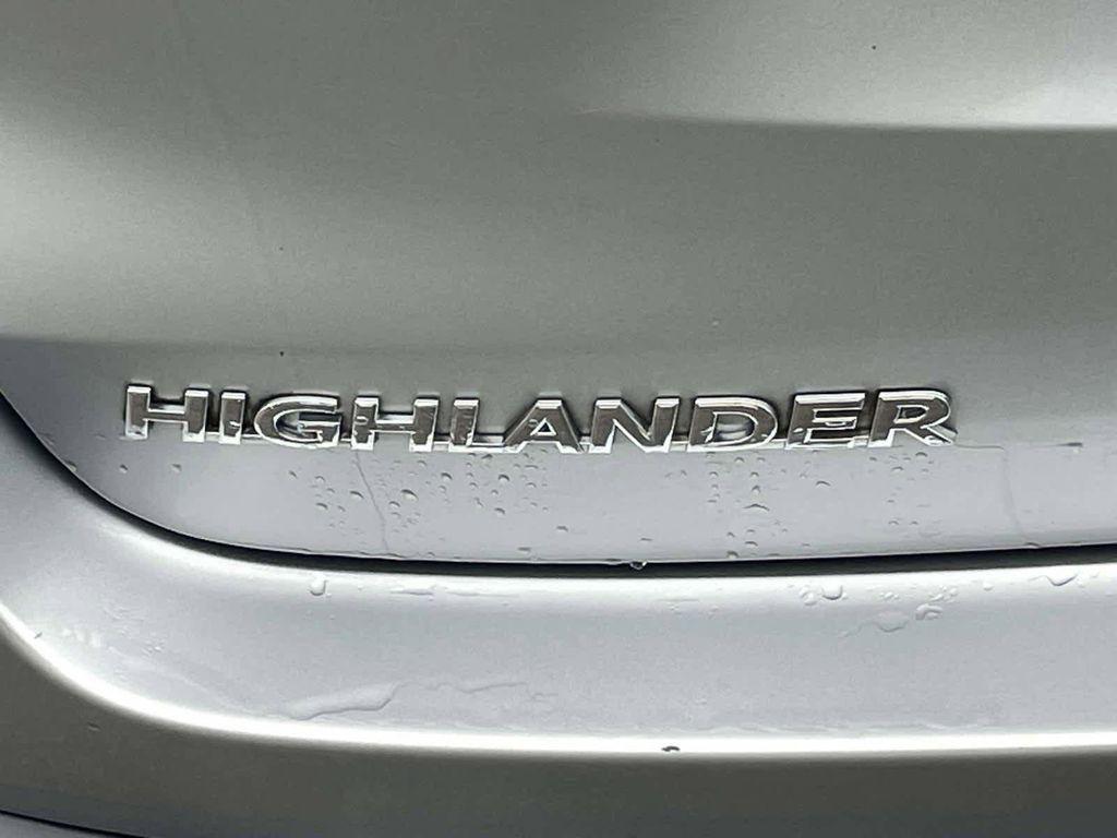 used 2018 Toyota Highlander car, priced at $23,456