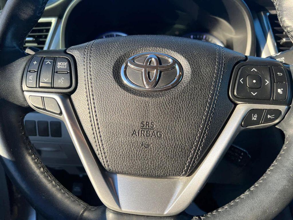 used 2018 Toyota Highlander car, priced at $22,428