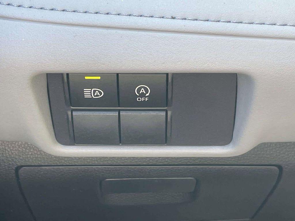 used 2023 Toyota Highlander car, priced at $33,467