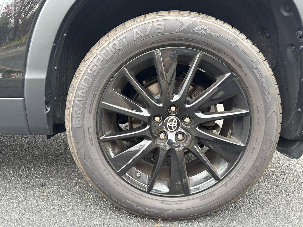 used 2019 Toyota Highlander car, priced at $23,448