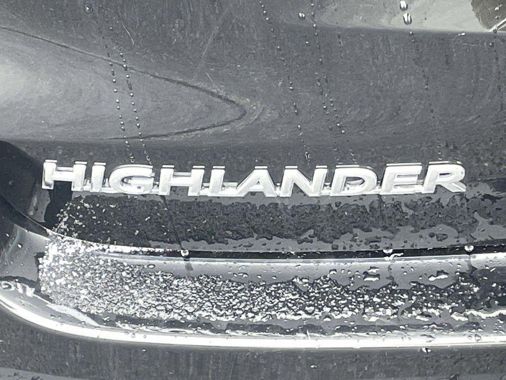 used 2019 Toyota Highlander car, priced at $23,448