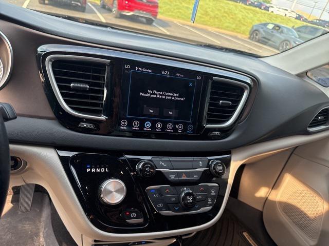 used 2017 Chrysler Pacifica car, priced at $12,692