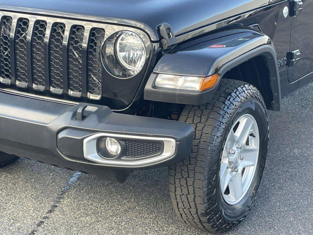 used 2021 Jeep Gladiator car, priced at $25,843